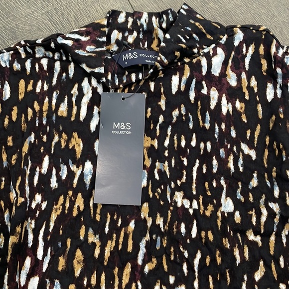 Leopard print long sleeved top NWT UK 8 US 4 - Picture 2 of 3